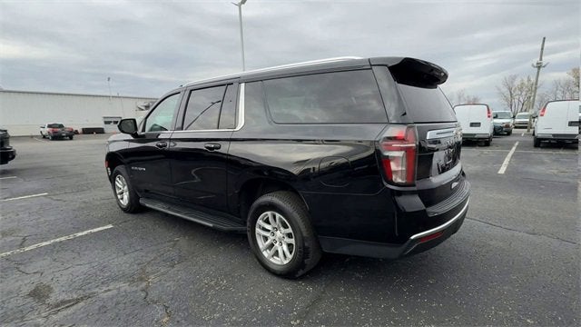 2023 Chevrolet Suburban LT