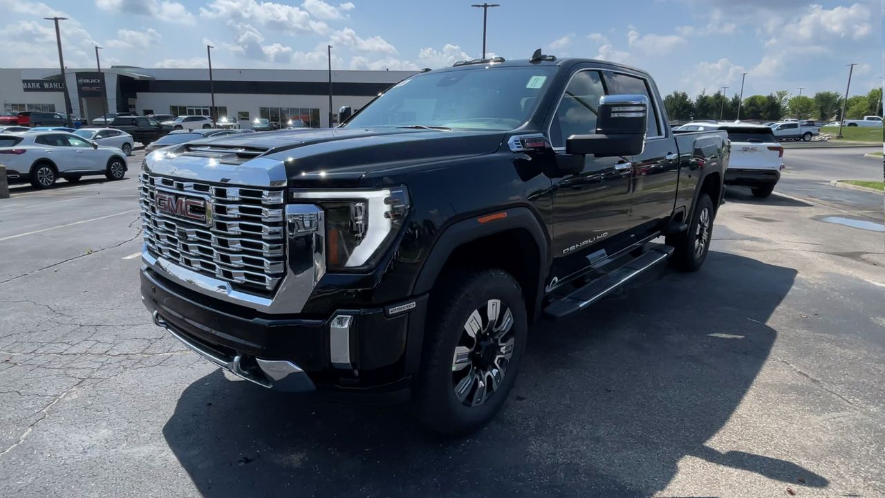 2025 GMC Sierra 2500 HD Denali