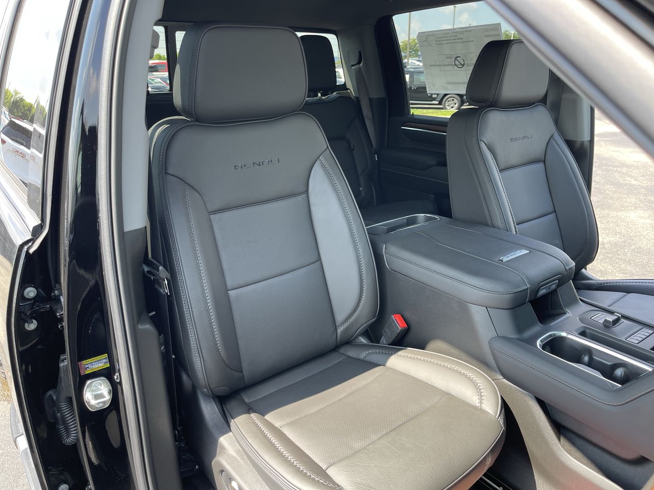 2025 GMC Sierra 2500 HD Denali