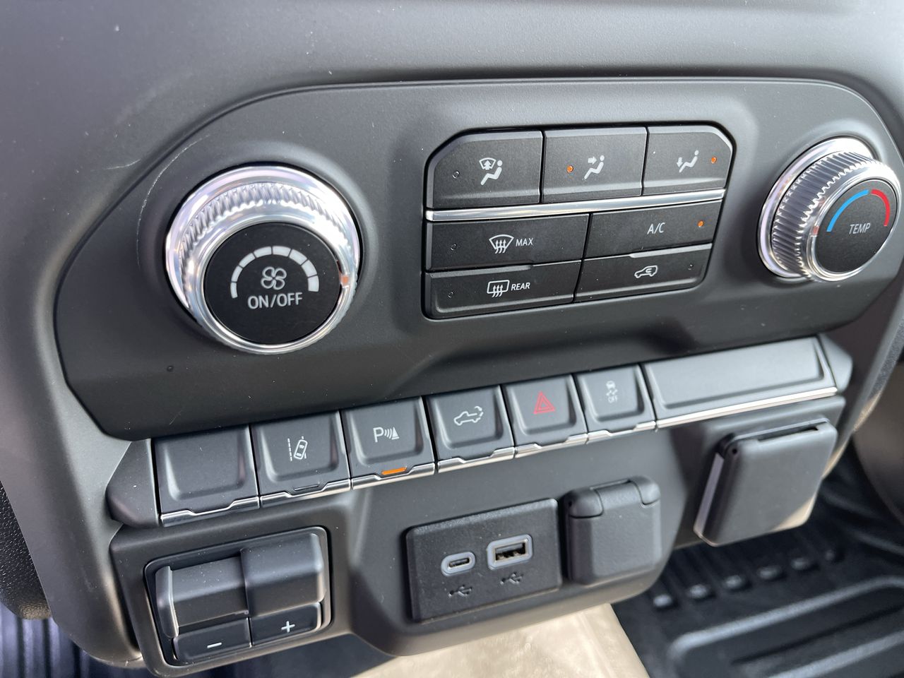 2025 GMC Sierra 3500 HD Pro