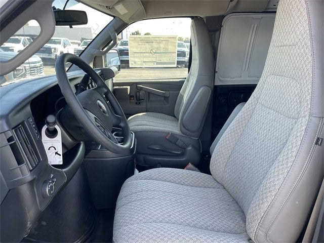 2025 GMC Savana Cargo 2500 Work Van