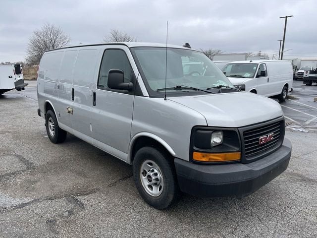 2016 GMC Savana Cargo 2500 2500 Regular Wheelbase Rear-Wheel Drive
