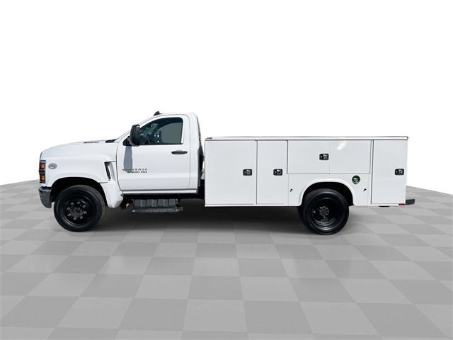 2023 Chevrolet Silverado 5500 HD Work Truck