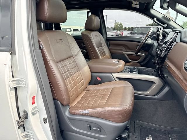 2021 Nissan TITAN Crew Cab Platinum Reserve 4x4