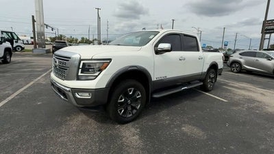 2021 Nissan TITAN Crew Cab Platinum Reserve 4x4