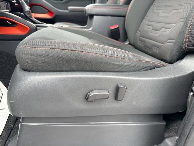 2023 Nissan Frontier Crew Cab PRO-X 4x2