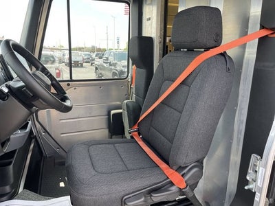 2024 BrightDrop Zevo 600 EJY