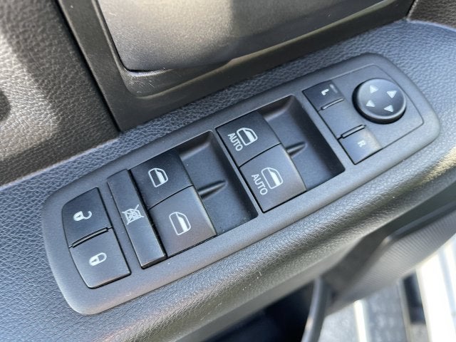 2018 RAM 3500 Tradesman Crew Cab 4x4 8' Box
