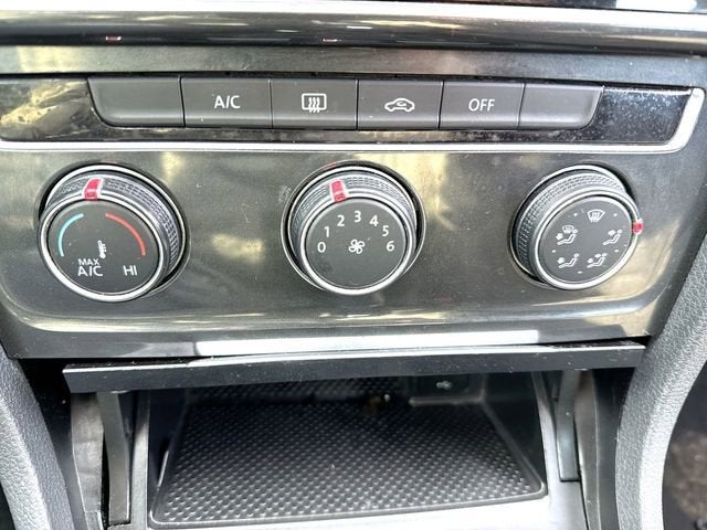 2019 Volkswagen Golf S