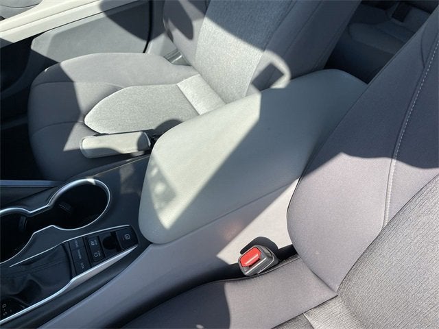 2023 Toyota Camry Hybrid LE