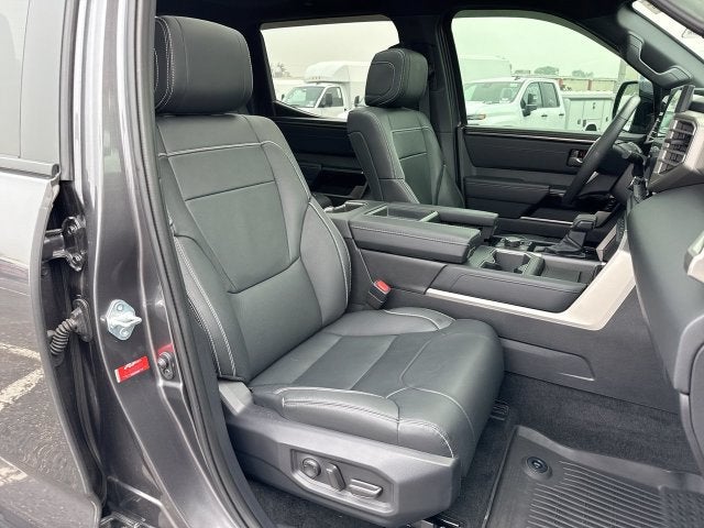 2026 Toyota Tundra Limited CrewMax 5.5' Bed