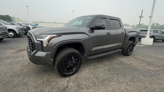 2026 Toyota Tundra Limited CrewMax 5.5' Bed