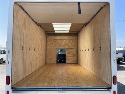 2025 GMC Savana Cutaway 3500 1WT