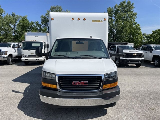 2025 GMC Savana Cutaway 3500 1WT