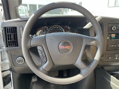 2025 GMC Savana Cutaway 3500 1WT