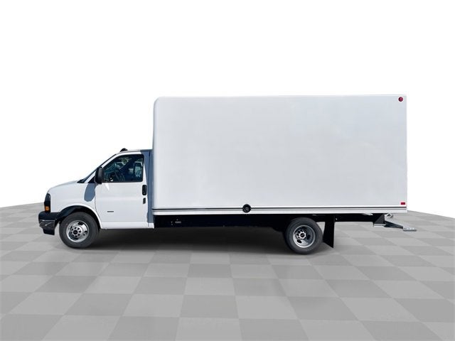 2025 GMC Savana Cutaway 3500 1WT