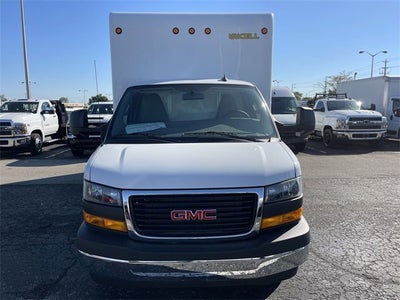 2025 GMC Savana Cutaway 3500 1WT