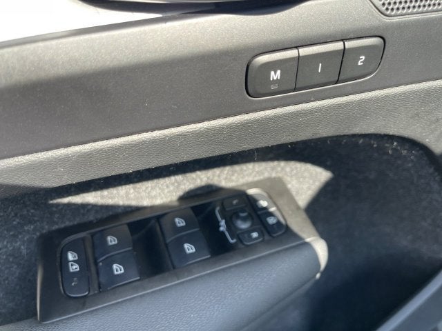 2021 Volvo XC40 Momentum