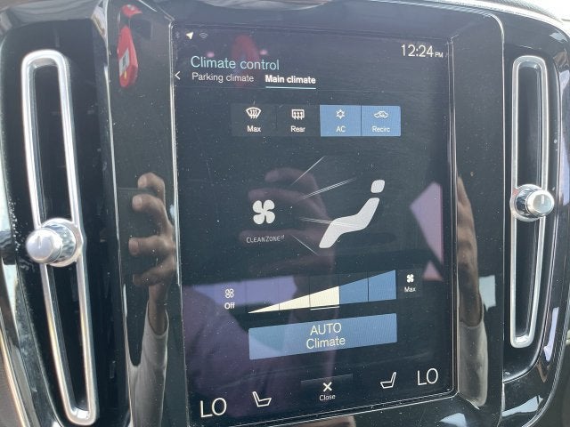 2021 Volvo XC40 Momentum