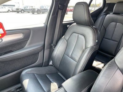 2021 Volvo XC40 Momentum