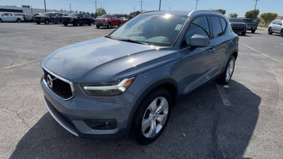 2021 Volvo XC40 Momentum
