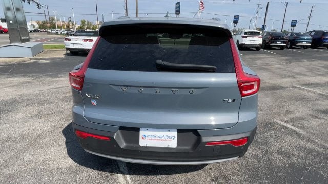 2021 Volvo XC40 Momentum