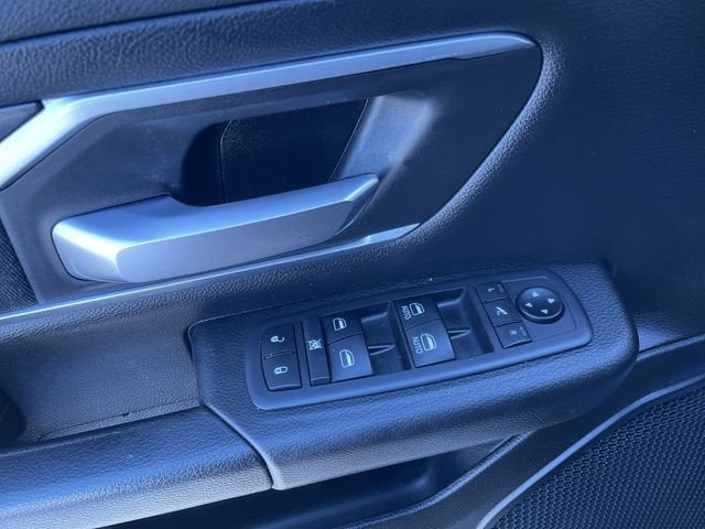 2019 RAM 1500 Big Horn/Lone Star Crew Cab 4x4 5'7" Box