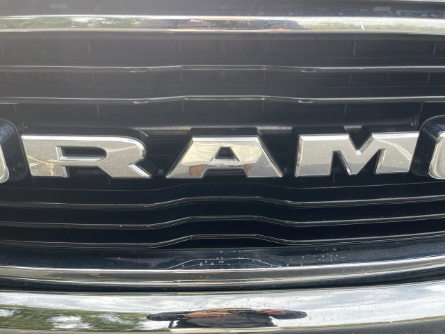 2020 RAM 1500 Big Horn Crew Cab 4x4 5'7" Box