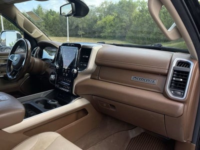 2019 RAM 1500 Laramie Crew Cab 4x4 5'7" Box