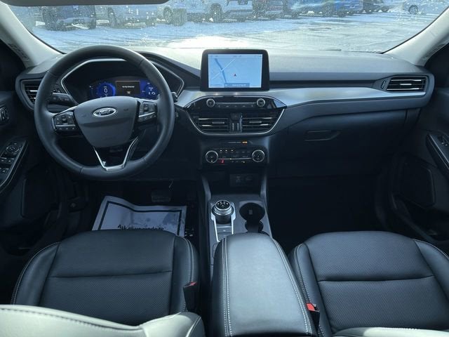 2022 Ford Escape Titanium Hybrid