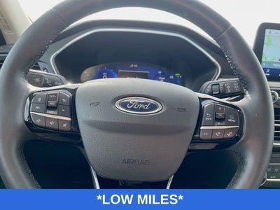 2022 Ford Escape Titanium Hybrid