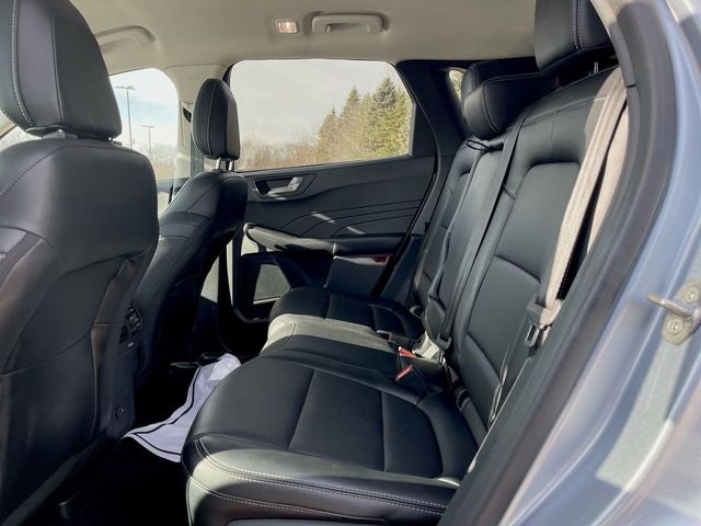 2022 Ford Escape Titanium Hybrid