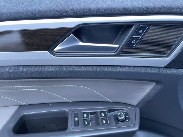 2022 Volkswagen Atlas 2.0T SE w/Technology