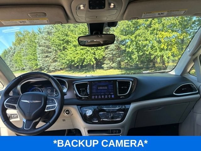 2017 Chrysler Pacifica Touring-L Plus