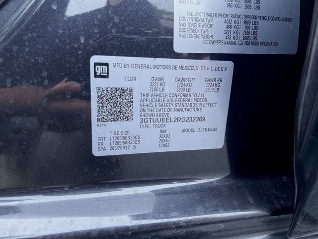2024 GMC Sierra 1500 AT4