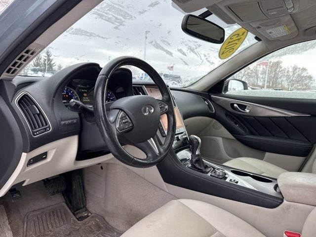 2015 INFINITI Q50 Premium