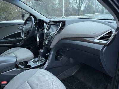 2017 Hyundai Santa Fe SE