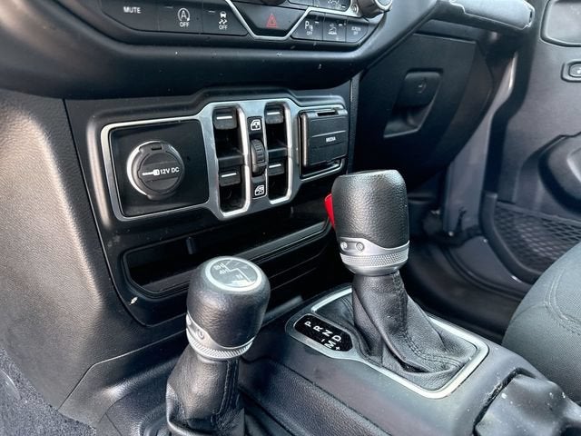 2021 Jeep Gladiator Willys 4x4