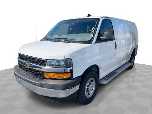 2025 Chevrolet Express Cargo WT