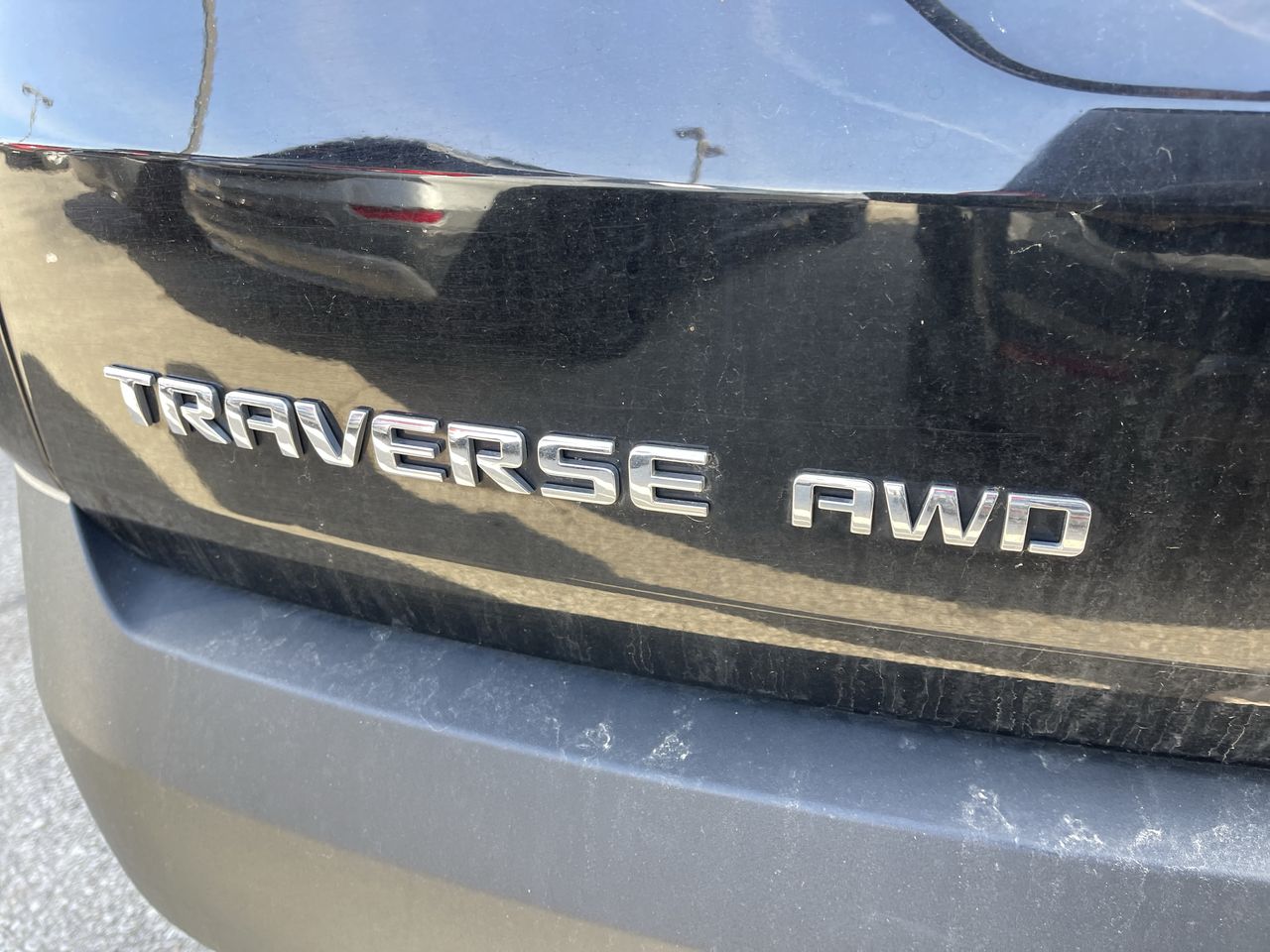 2023 Chevrolet Traverse LT Leather