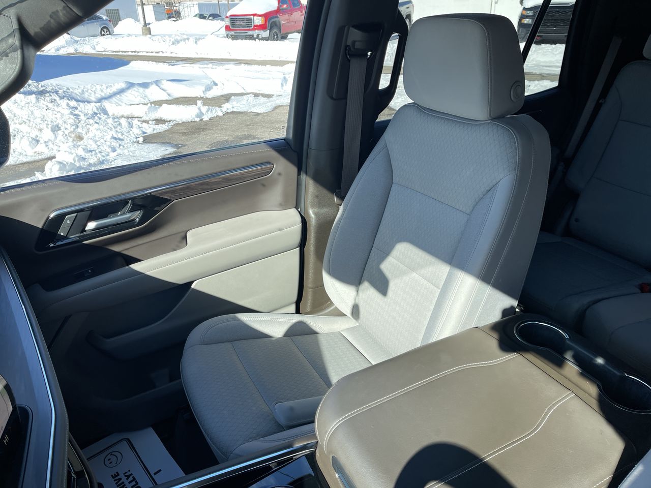 2025 Chevrolet Tahoe LS