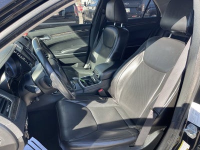 2022 Chrysler 300 Touring L