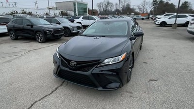 2020 Toyota Camry SE