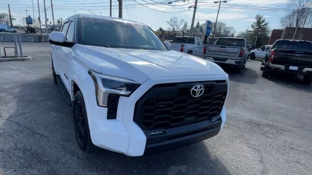 2024 Toyota Tundra 4WD SR5